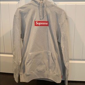 Supreme hoodie